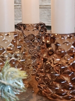 Pine Shine – Glazen grijs bruine  Kandelaar in Dennenappelvorm
