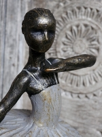 Grace in Motion &ndash; Beeldje van Ballerina