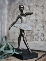 Grace in Motion &ndash; Beeldje van Ballerina
