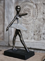 Grace in Motion &ndash; Beeldje van Ballerina
