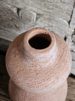 Terracotta Flow &ndash; Organische Vaas in Warm Zandrood