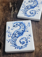 Keramisch magneetje zeepaardje blauw Delfts