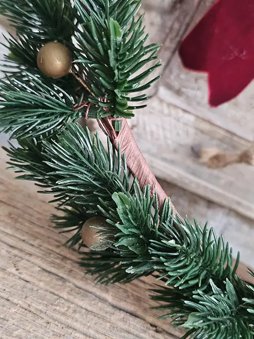 Kerstkrans met Rode Strik
